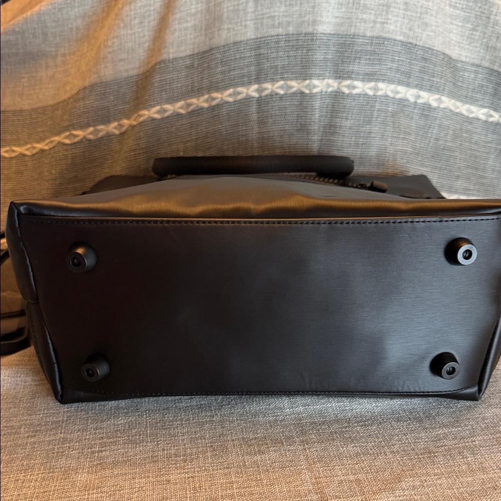 Black Quilted tote Bag - Picture 6 of 7